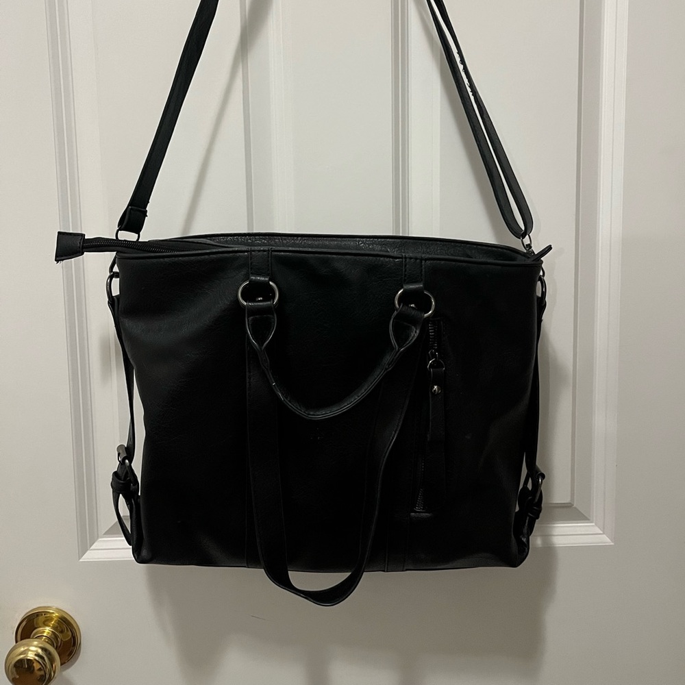 - fits a 16” laptop/ iPad/ books/ planners/ headphones. High quality PU leather.
